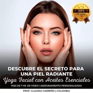 Mujer mostrando piel rejuvenecida gracias a Yoga Facial y Aceites Esenciales